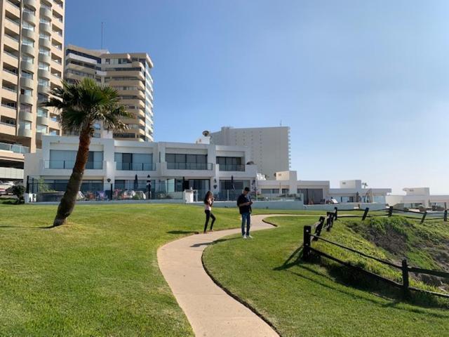 Beachfront Condo W Pools Steps To Beach & Mins To Dt Rosarito Luaran gambar